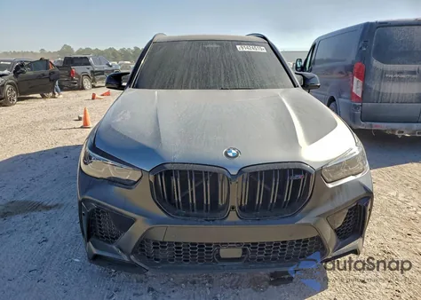 2022 BMW X5 M z USA, uszkodzony, nr VIN 5YMJU0C02N9L56562